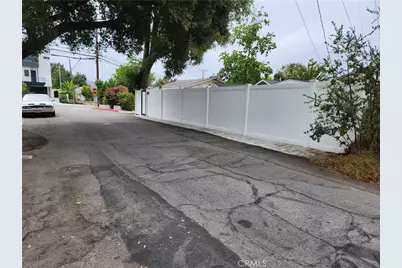 2615 Manhattan Avenue #A, Montrose, CA 91020 - Photo 1