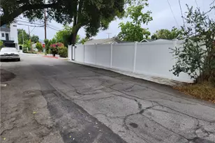 2615 Manhattan Ave, Montrose, CA 91020 - Photo 1