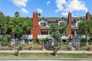 13959 Victory Blvd, Van Nuys, CA 91401 - Photo 1