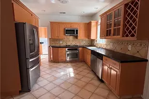 823 N Sycamore Ave, West Hollywood, CA 90038 - Photo 1