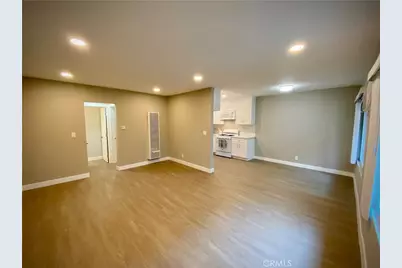 919 E Acacia Avenue #F, Glendale, CA 91205 - Photo 1