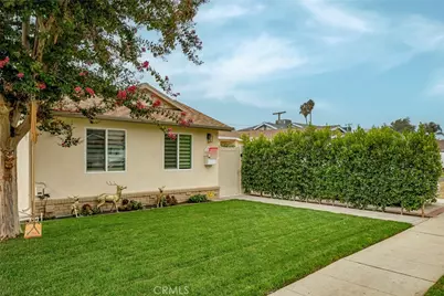 13932 13930 Wyandotte, Van Nuys, CA 91405 - Photo 1