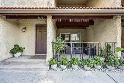 9552 Via Venezia, Burbank, CA 91504 - Photo 1
