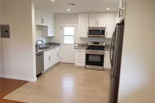 2515 Foothill, La Crescenta, CA 91214 - Photo 1