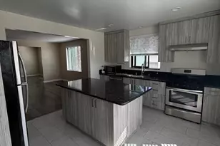 334 E Cedar Ave, Burbank, CA 91502 - Photo 1