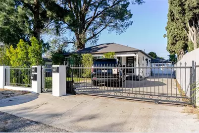 11453 Calvert Street, North Hollywood, CA 91606 - Photo 1
