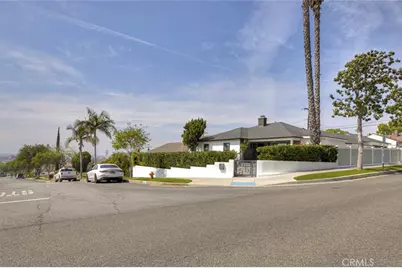 749 Stanford Road, Burbank, CA 91504 - Photo 1