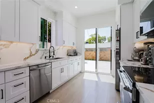 13540 Hamlin St, Van Nuys, CA 91401 - Photo 1