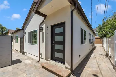 634 E Valencia Avenue, Burbank, CA 91501 - Photo 1