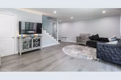 7046 De Celis #6, Los Angeles, CA 91406 - Photo 1