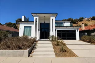 3032 Amigos Dr, Burbank, CA 91504 - Photo 1