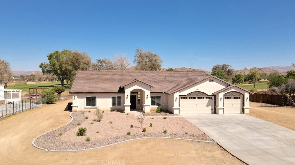 14655 Choco Rd, Apple Valley, CA 92307-5263