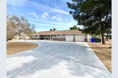 19955 Shoshonee Road, Apple Valley, CA 92307 - Photo 1