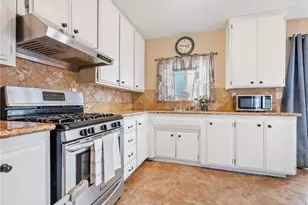 16009 Cajon St, Hesperia, CA 92345 - Photo 1