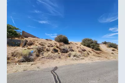 8340 Highland Court, Oak Hills, CA 92344 - Photo 1