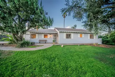 1037 W Sunset Drive, Redlands, CA 92373 - Photo 1