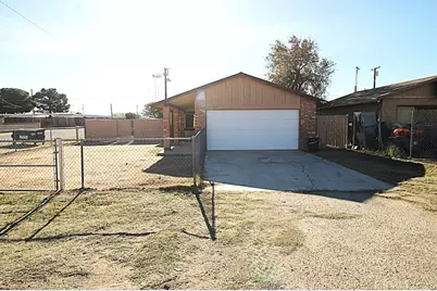 38779 E Williams, Yermo, CA 92398 - Photo 1