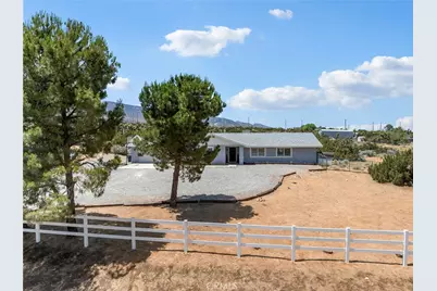 9240 Avalon, Phelan, CA 92371 - Photo 1