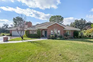13154 Oak Crest Dr, Yucaipa, CA 92399 - Photo 1