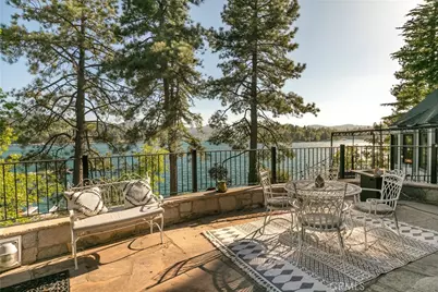 923 Lake Edge Way, Lake Arrowhead, CA 92352 - Photo 1