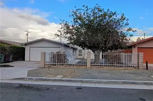 51600 Avenida Mendoza, La Quinta, CA 92253 - Photo 1
