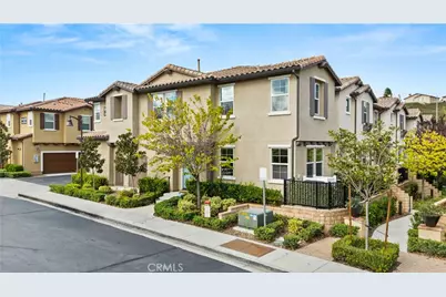 28687 Jardineras, Valencia, CA 91354 - Photo 1