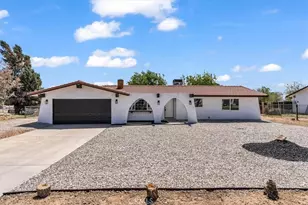 13101 Algonquin Rd, Apple Valley, CA 92308 - Photo 1