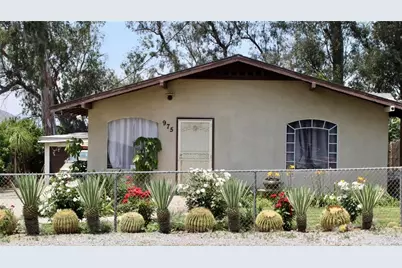 975 E Citrus Street, Riverside, CA 92507 - Photo 1