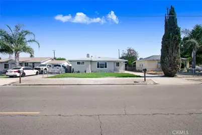 136 W Mayberry Avenue, Hemet, CA 92543 - Photo 1
