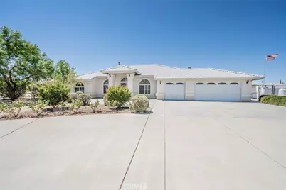 13880 Paramount Road, Phelan, CA 92371 - Photo 1