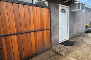 605 S Fox Street, San Fernando, CA 91340 - Photo 1