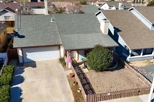 12170 Stonegate Dr, Victorville, CA 92392 - Photo 1