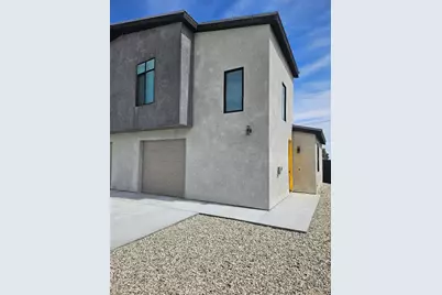 5995 Bagley #7, 29 Palms MCB, CA 92277 - Photo 1