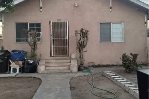 1517 E 52nd St, Los Angeles, CA 90011 - Photo 1