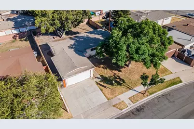 2540 W Picadilly Way, Anaheim, CA 92801 - Photo 20