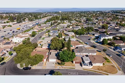 2540 W Picadilly Way, Anaheim, CA 92801 - Photo 22