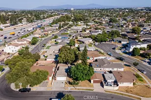 2540 W Picadilly Way, Anaheim, CA 92801 - Photo 22