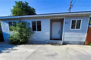 211 W 52nd St, Los Angeles, CA 90037 - Photo 1