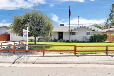 27256 Parkwood, Madera, CA 93637 - Photo 1