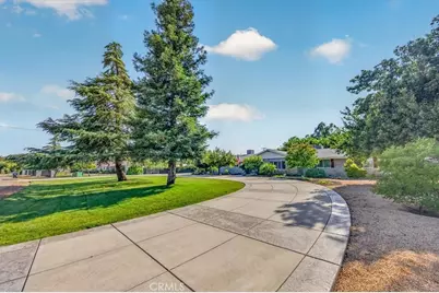 5325 N Greenwood Drive, Clovis, CA 93619 - Photo 1