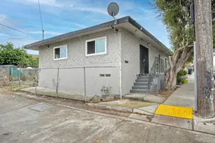 325 Dewey St, San Diego, CA 92113 - Photo 1