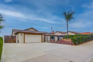 911 S Citrus Ave, Escondido, CA 92027 - Photo 1
