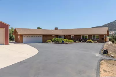 945 El Paseo, Vista, CA 92084 - Photo 1