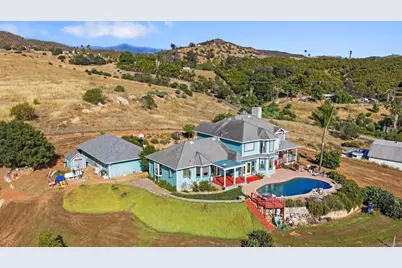 11060 San Luis Rey Dr, Valley Center, CA 92082 - Photo 1