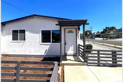 803 N Citrus Avenue, Vista, CA 92084 - Photo 1