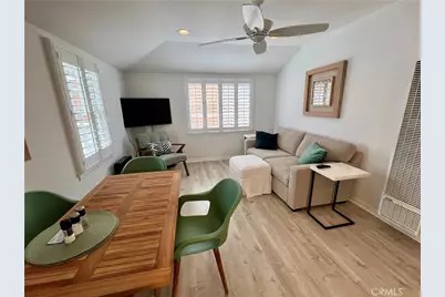 207 1/2 Emerald Avenue, Newport Beach, CA 92662 - Photo 1