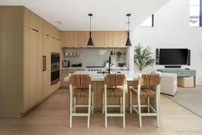 422 1/2 Larkspur Avenue, Corona del Mar, CA 92625 - Photo 1