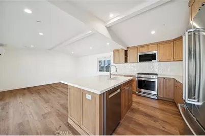 212 40th Street #B, Newport Beach, CA 92663 - Photo 1