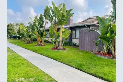 17102 Emerald #4, Huntington Beach, CA 92647 - Photo 1