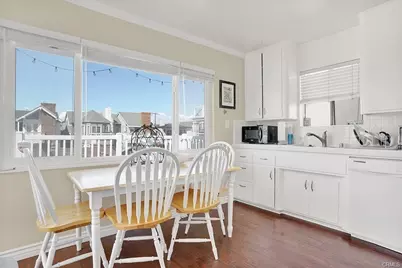 202 30th Street #B, Newport Beach, CA 92663 - Photo 1